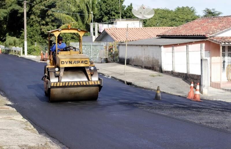 Rua Engenheiro Fiuza da Rocha recebe recapeamento asfáltico
