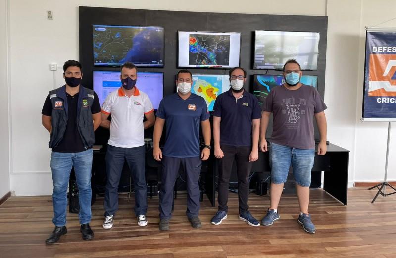 Defesa Civil de Criciúma recebe visita técnica de Brusque