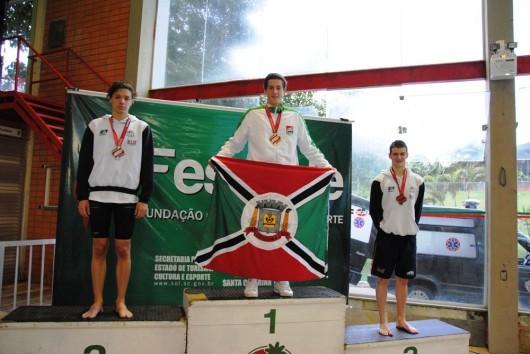 Medalhas para Criciúma também vieram da piscina 
