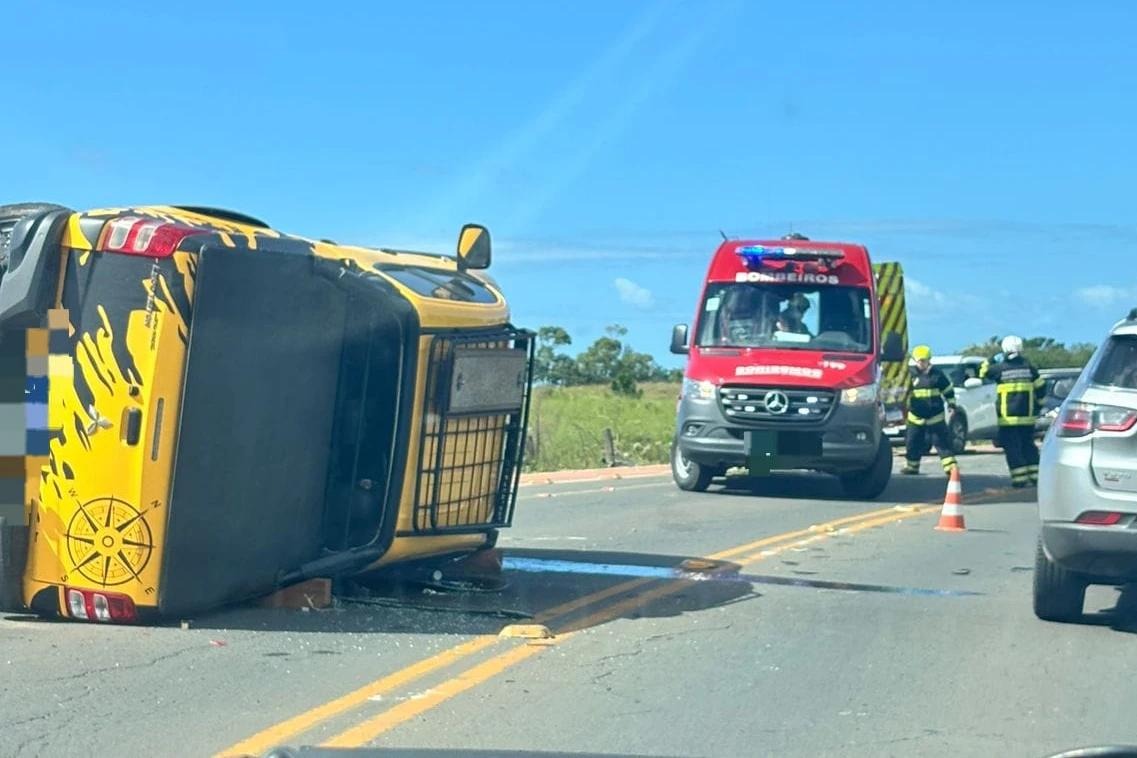 Vídeo: acidente no acesso Sul de Balneário Rincão deixa trânsito congestionado