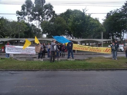 Desconto pago a professores