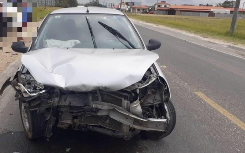 Colisão frontal deixa condutor ferido na rodovia SC-445