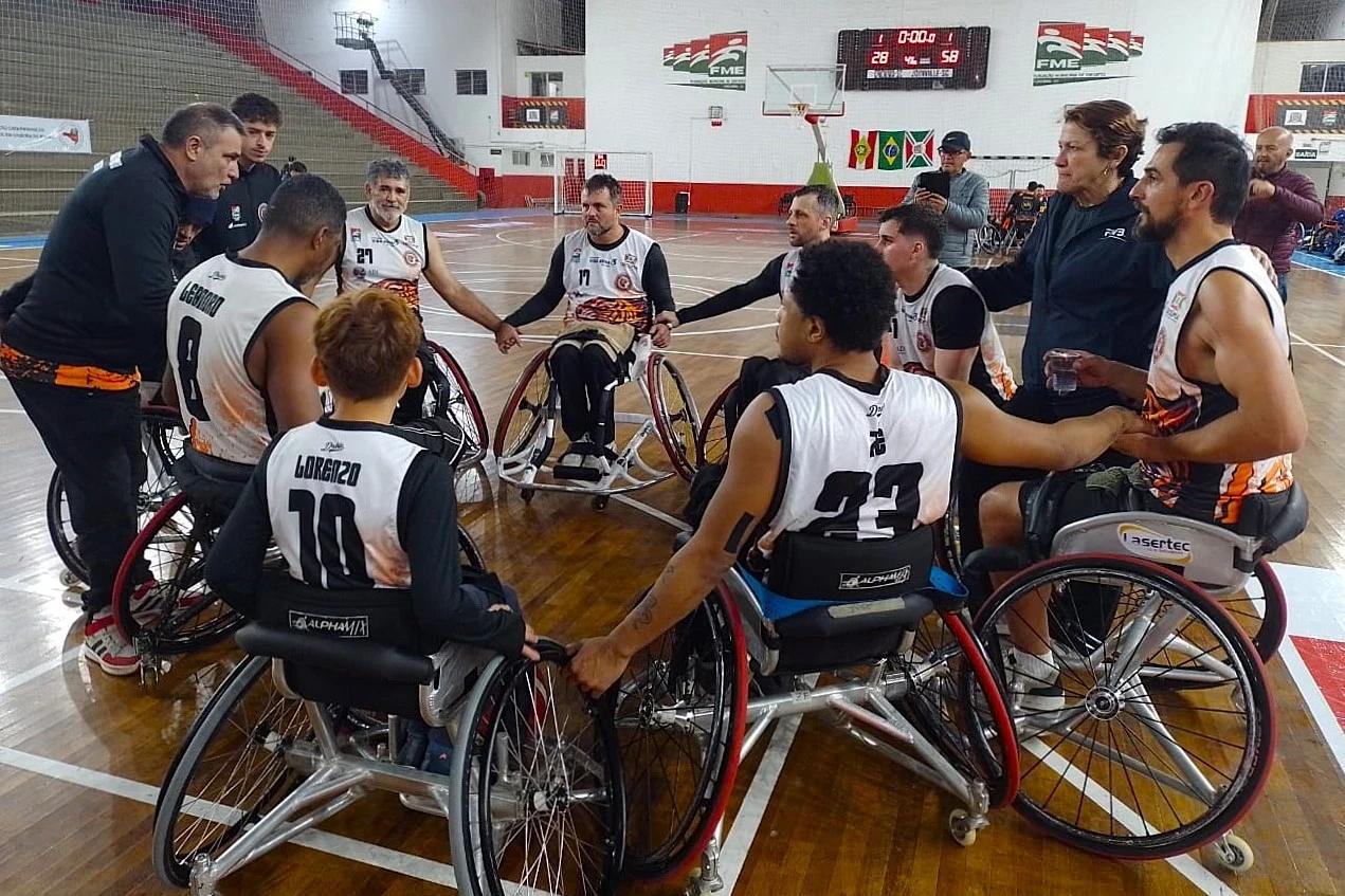 FME Criciúma estreia com derrota no Campeonato Estadual de Basquete em Cadeira de Rodas