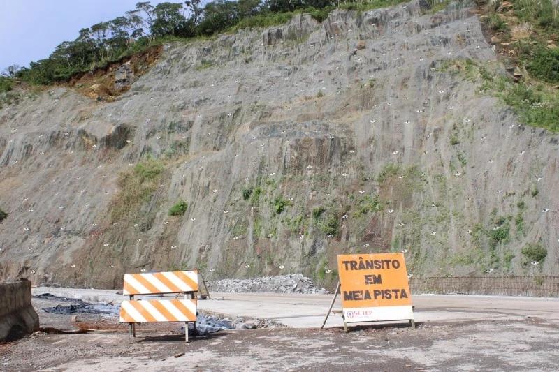 Rubricas e emendas parlamentares serão destinadas para obras da Serra da Rocinha