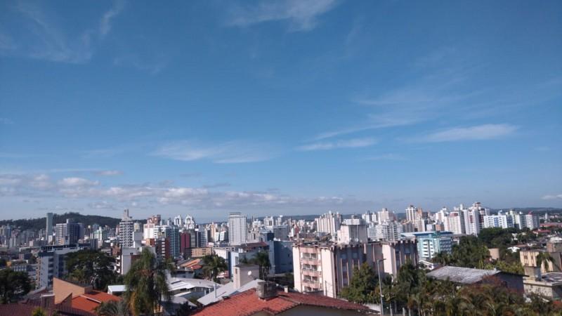 Semana de tempo aberto e calor na região de Criciúma