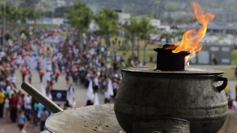 Desfile do Parque das Nações encerra Semana da Pátria em Criciúma