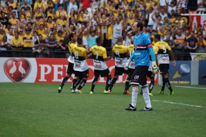Criciúma vence o São Paulo e aumenta vantagem para permanecer na Série A
