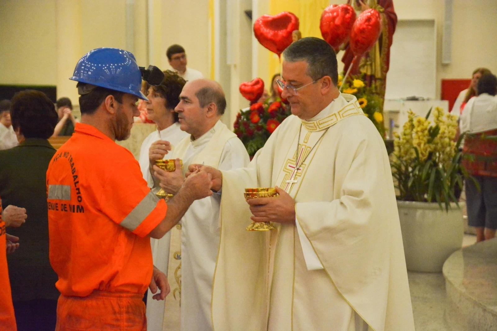 Mineiros do Setor Carbonífero são homenageados em missa na Basílica