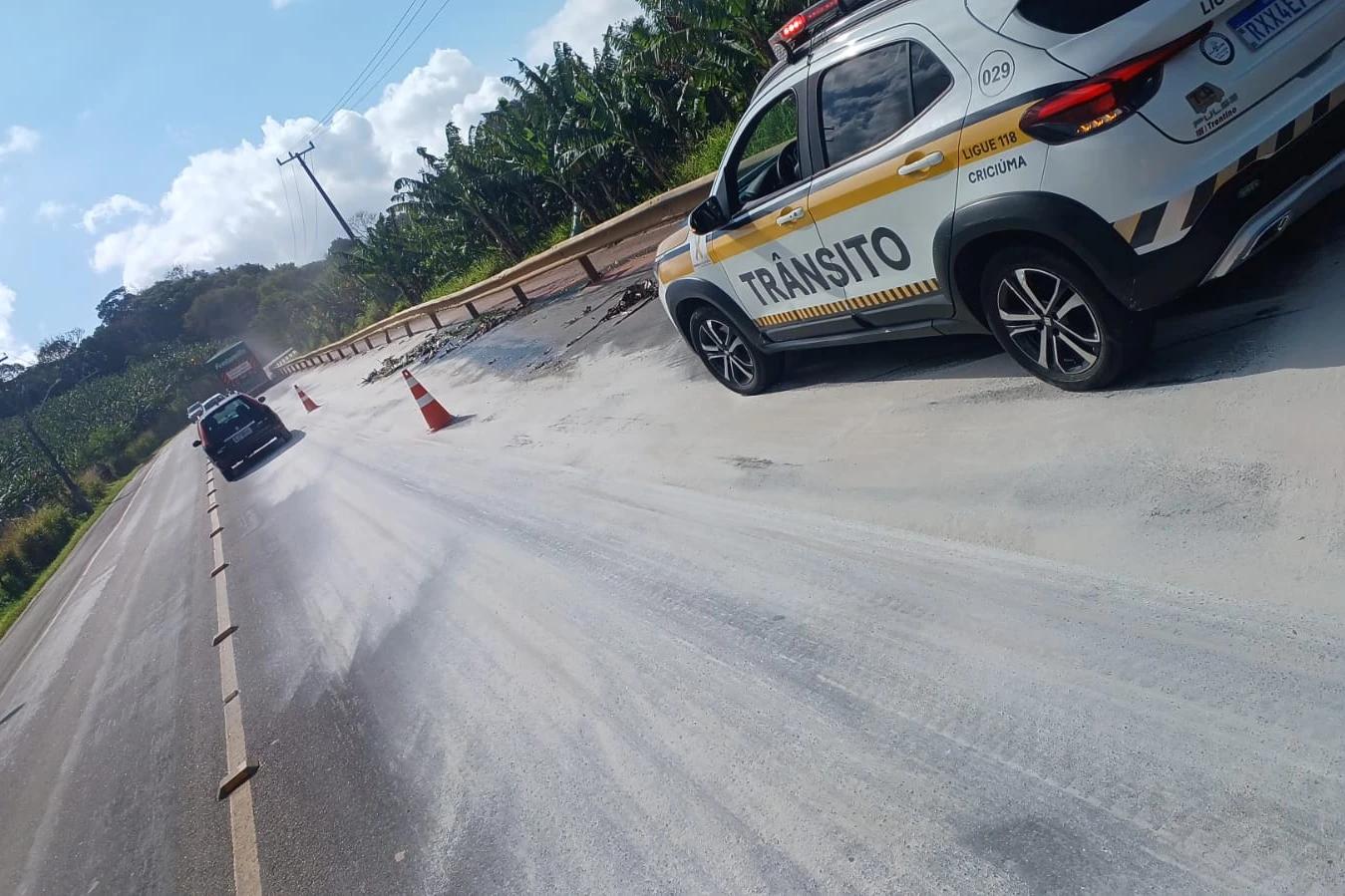 Vídeo: grande derramamento de óleo é registrado no Morro da Bananeira