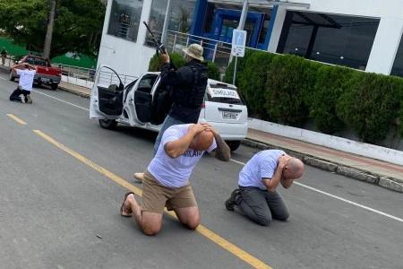 PM alerta moradores sobre simulado de assalto a banco em Nova Veneza