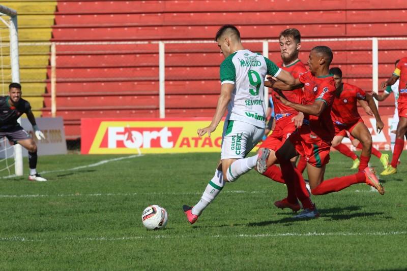 Próspera conquista a primeira vitória no Campeonato Catarinense