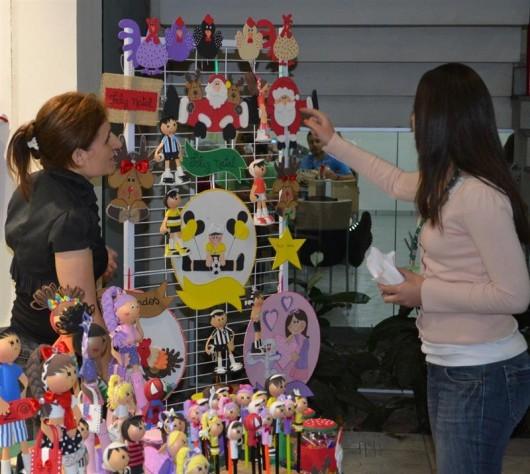 Artigos de natal no Ponto de Artesanato da Unesc