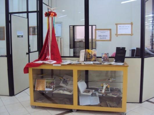 Biblioteca da Unisul realiza exposição sobre Willy Zumblick