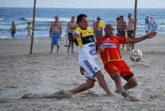 Fina Estampa se isola na liderança do Coroa Bom de Bola