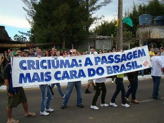 Sindicatos repudiam decreto que proíbe manifestações em desfile