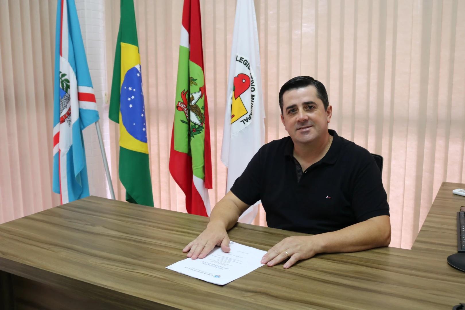 Içara: Câmara de Vereadores devolve recursos ao Executivo e presidente faz balanço do ano