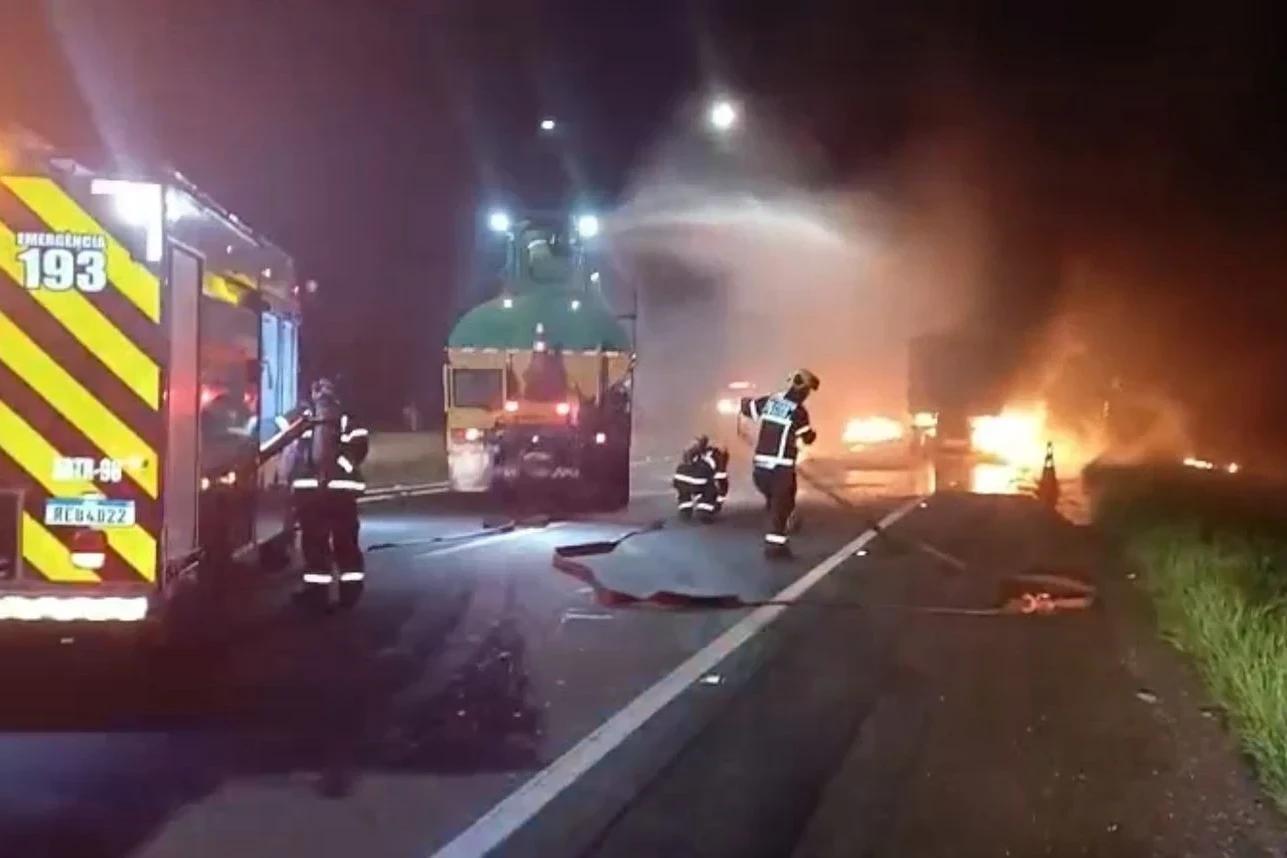BR-101: acidente com veículos do Sul resulta em morte e fila de 12 quilômetros