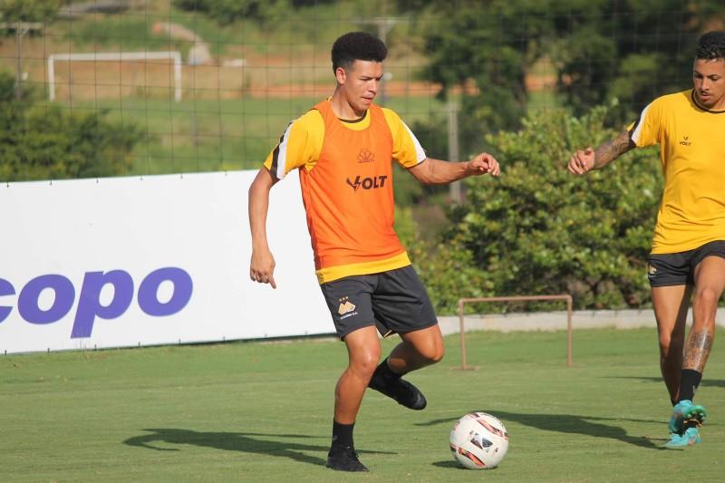 Ao vivo: Apresentação do meia Marquinhos Gabriel, no Criciúma