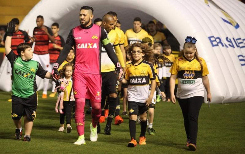 Luiz lamenta erros da temporada e revela propostas para deixar o Tigre