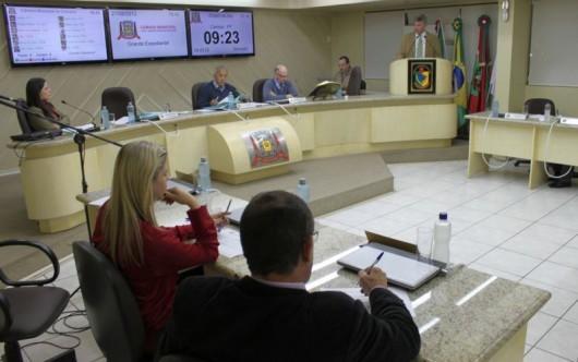 Lei Cidade Limpa é aprovada 