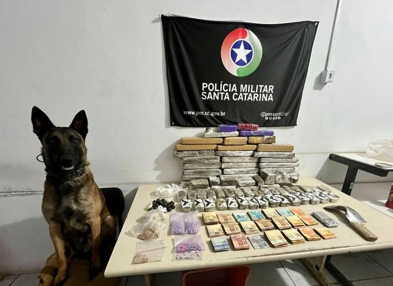 Mais de 20 quilos de maconha são apreendidos em Araranguá