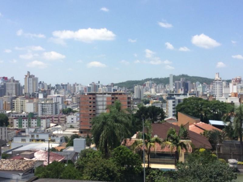 Temperaturas devem chegar a 32 graus no fim de semana