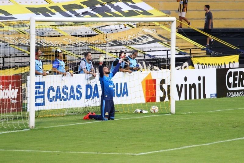 Paulo Gianezini garante que equipe vai melhorar com a parada no Catarinense