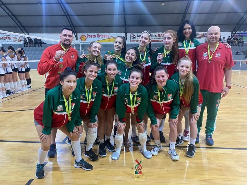 Meninas do vôlei sub-16 da FME Criciúma são campeãs do microrregional da Olesc