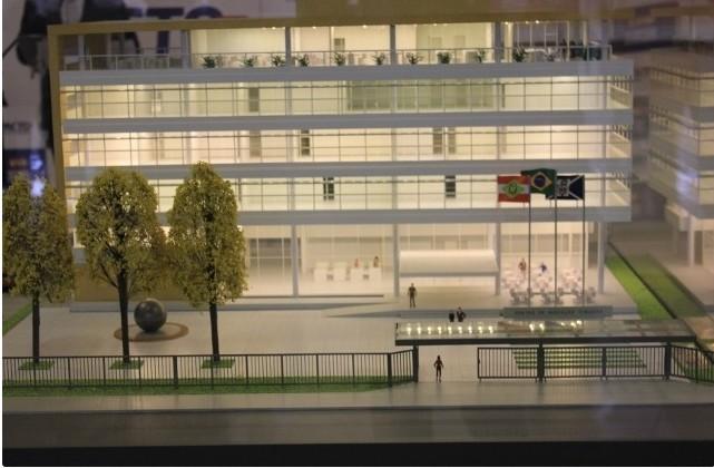 Governador autoriza retomada de construção do Centro de Inovação de Tubarão