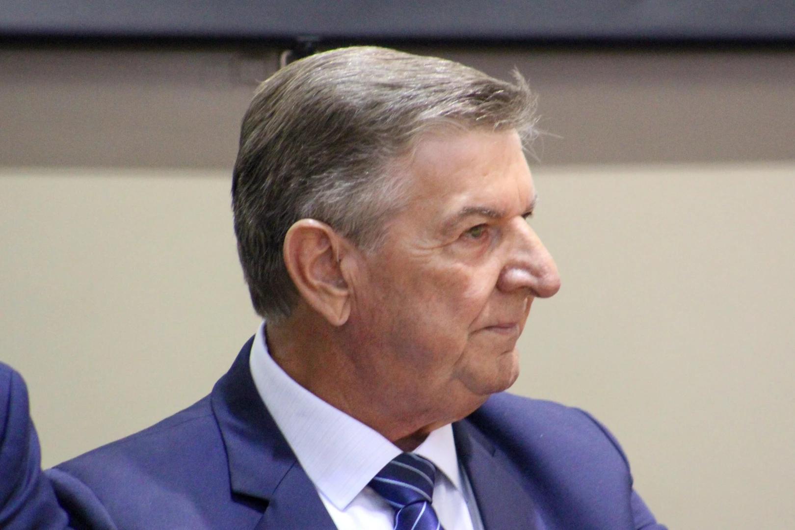 Valdir Fontanella é empossado presidente da Amrec e garante: ‘somos uma entidade forte’