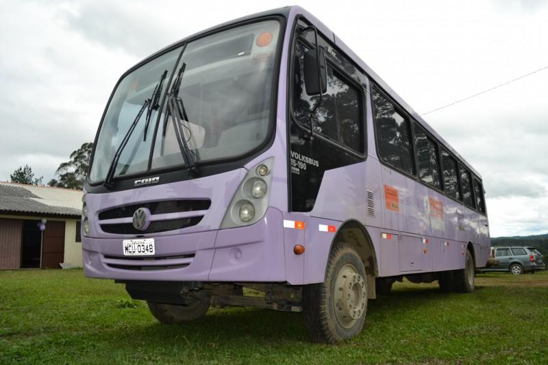 Ônibus lilás de enfrentamento à violência doméstica chega à região