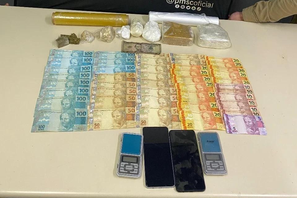 Polícia Militar apreende quase dois quilos de drogas em Criciúma
