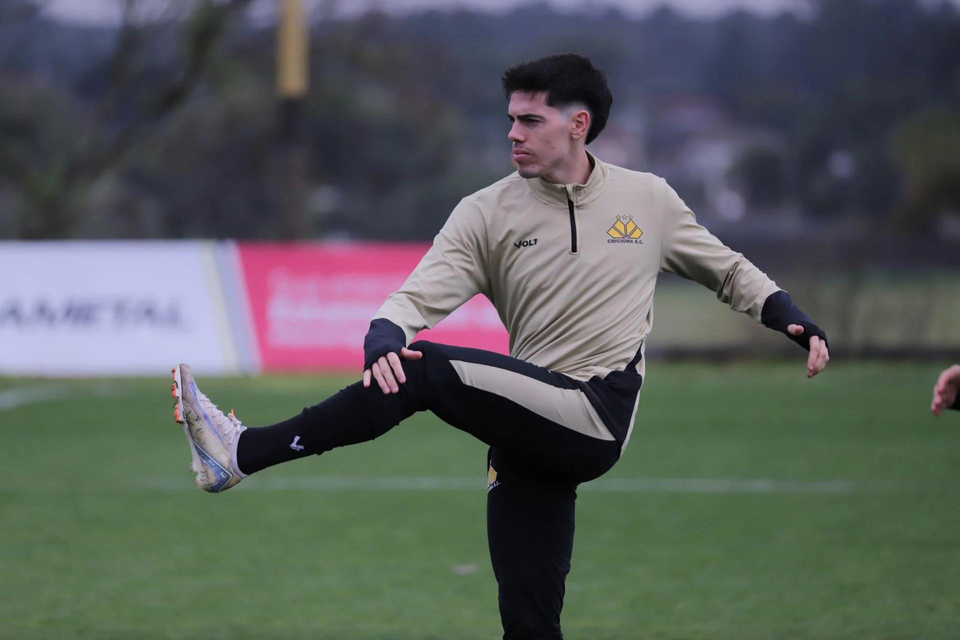 Criciúma faz último treino em SC antes de confronto direto pela Série B