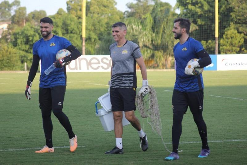 Por trás de um grande goleiro, tem um grande preparador