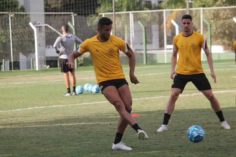 Criciúma realiza último treino antes de encarar o Vila Nova