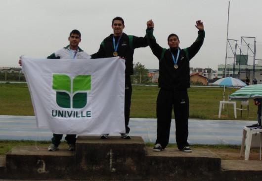Atletismo da Unesc conquista 18 medalhas nos JUCs