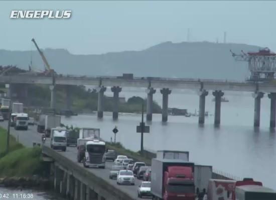Motoristas começam a enfrentar fila na BR-101