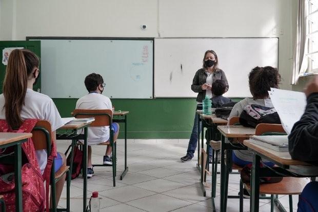 SC encerra semestre letivo com 70% de alunos no modelo presencial