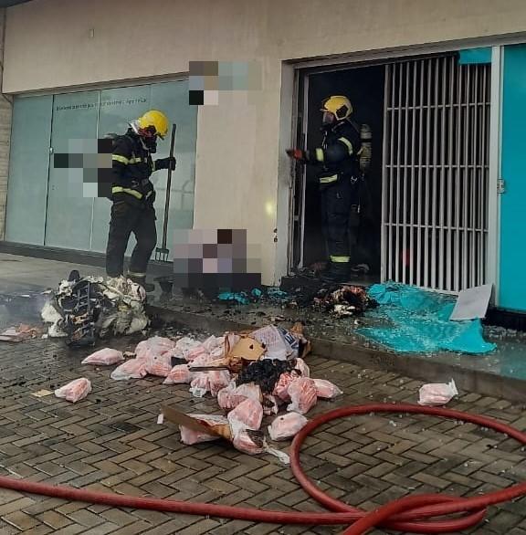 Empresa é atingida por incêndio no bairro São Luiz em Criciúma