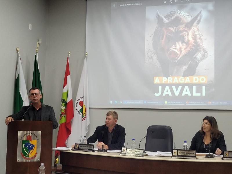 Projeto de controle populacional e manejo do javali recebe apoio em Forquilhinha