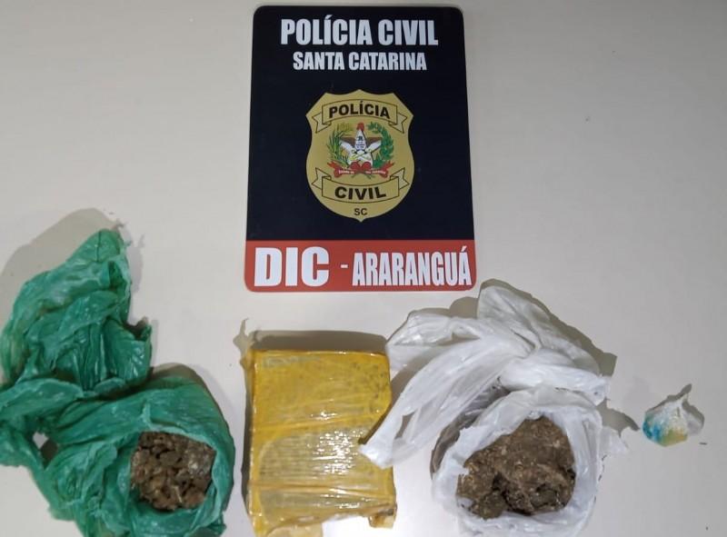 Polícia Civil apreende quase 1 quilo de drogas em residência