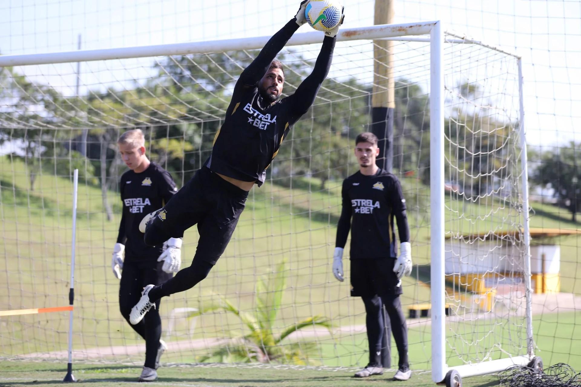 Criciúma retorna aos treinos com foco na Copa do Brasil