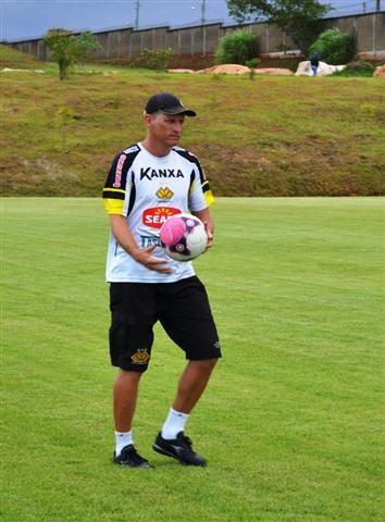 Sílvio Criciúma mantém mistério sobre a escalação do Tigre