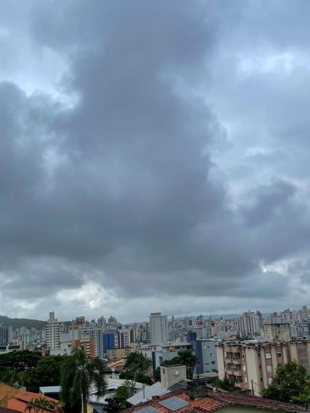 Primeiro fim de semana de abril será com tempo instável e temperaturas amenas na região carbonífera
