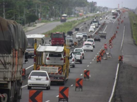  Trecho com pistas duplicadas liberadas ao tráfego no Lote 29 da BR-101 Sul