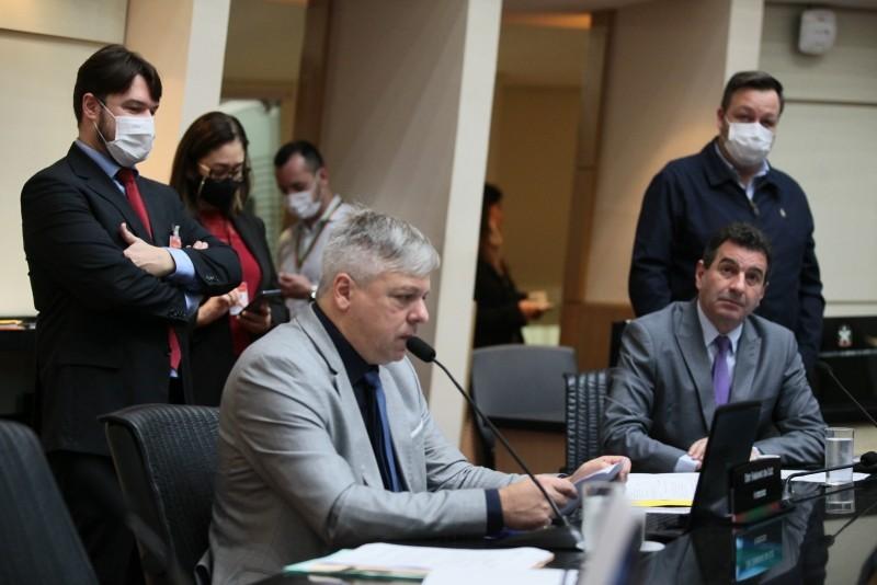 Comissão do segundo impeachment rejeita requerimento da deputada Paulinha