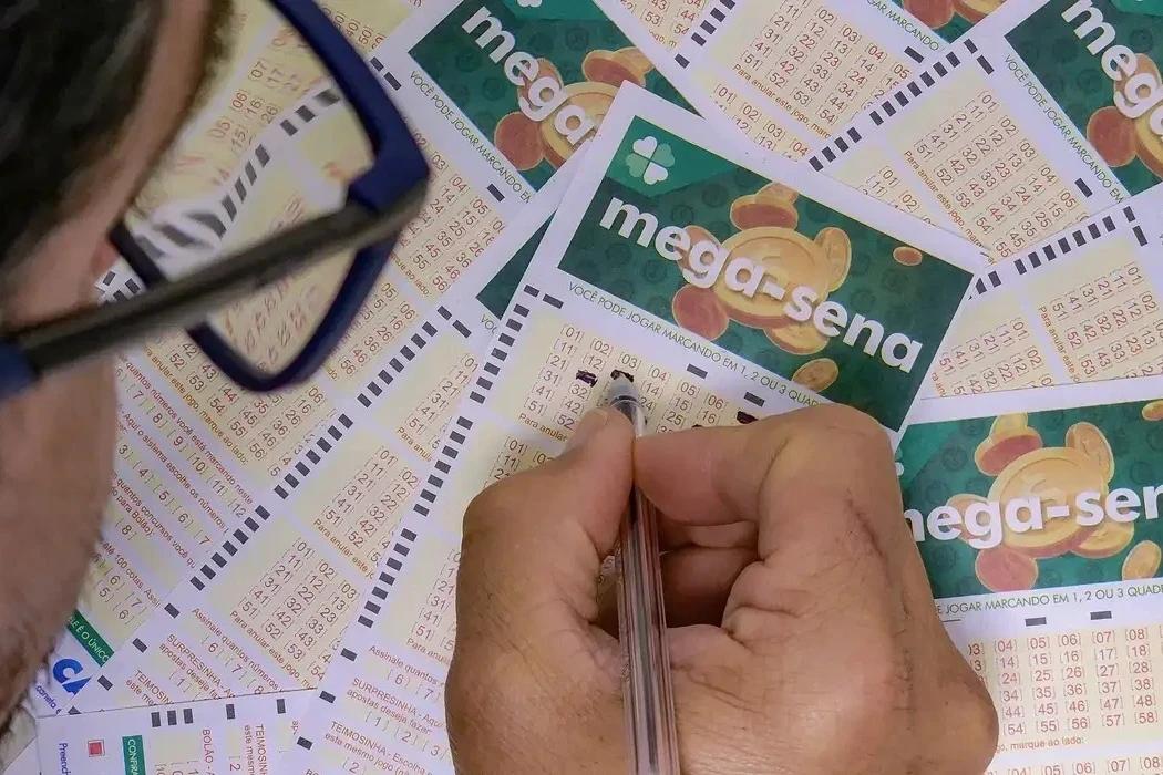 Quatro apostas da AMREC acertam a quadra na Mega-Sena