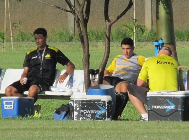 Exame não aponta lesão, e Bruno Lopes é relacionado para o jogo contra o Inter