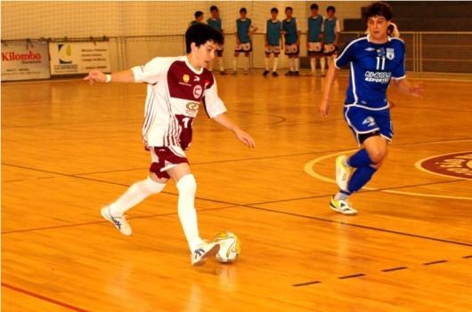Sub-13 da Apaf/Colégio São Bento vence todas e é líder do grupo no Estadual