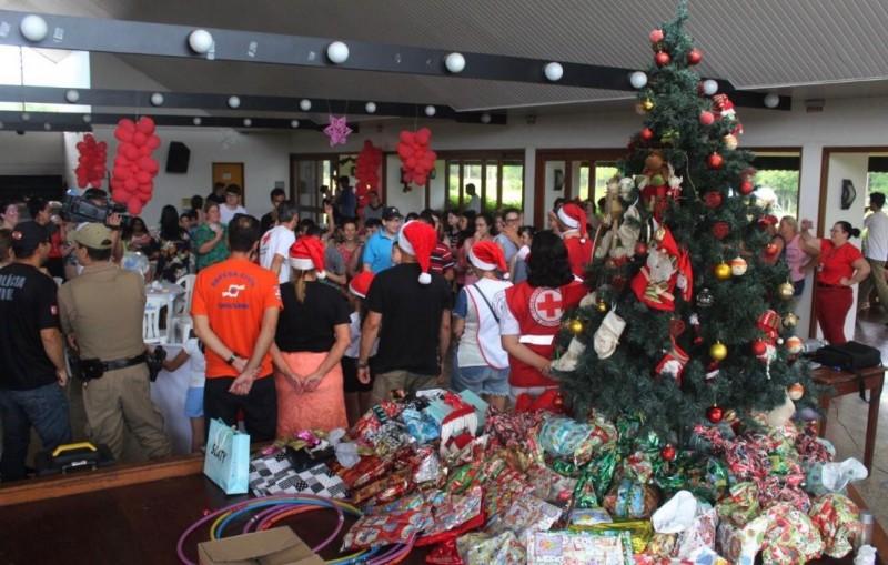 Natal Mais Solidário continua arrecadando brinquedos para as crianças da Região Carbonífera